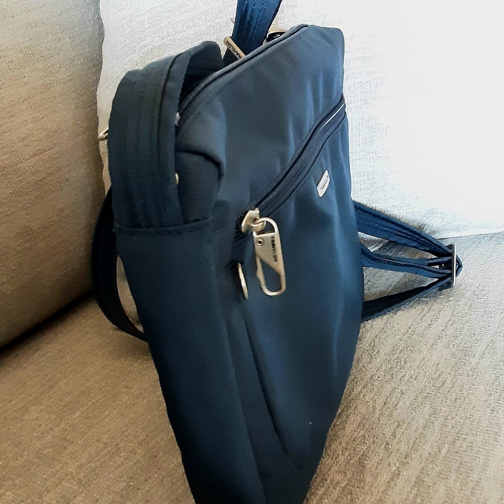 Travelon Navy Anti-Theft Crossbody Bag Classic East/West - Picture 2 of 11